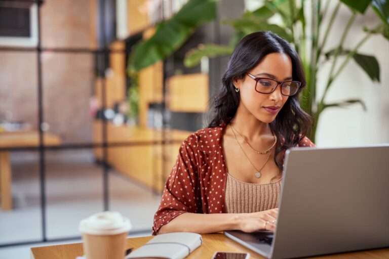 Communication interne en banque : enjeux, sécurité et outils pour les équipes bancaires en 2026