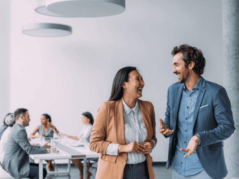 Smooth start, compliant from day one: Onboarding in regulated fields